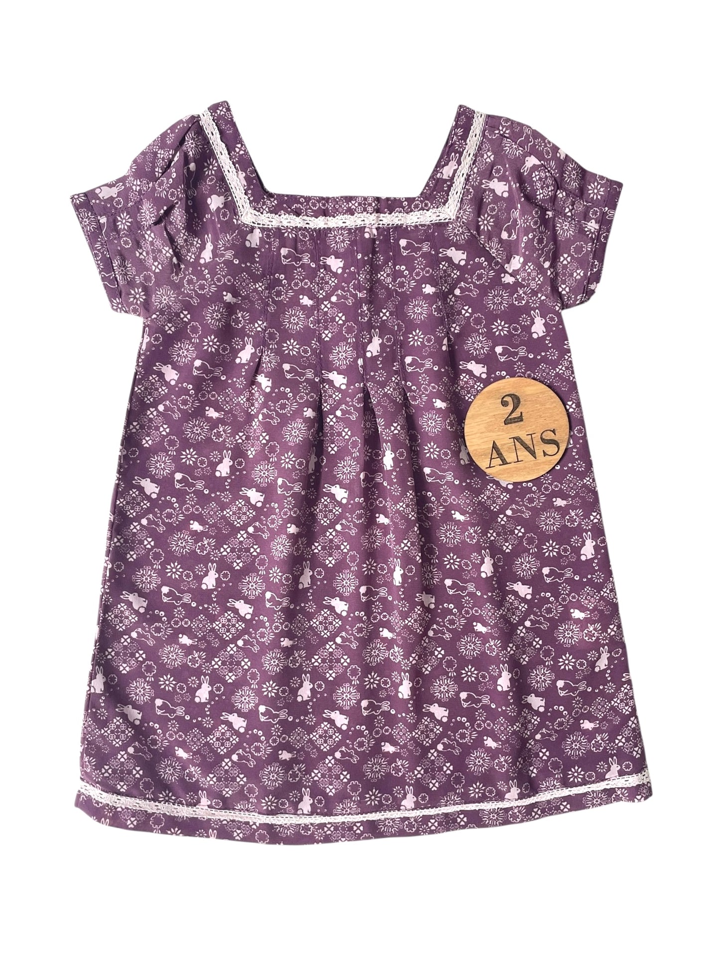 Robe violette, lapins, DPAM