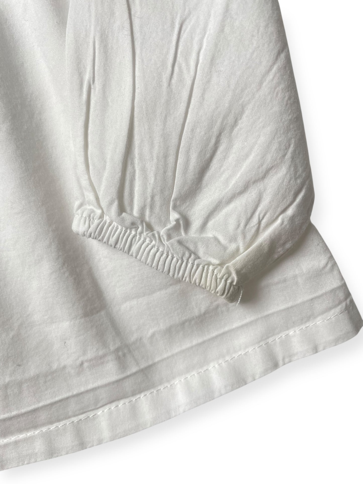 Blouse blanche, Obaibi