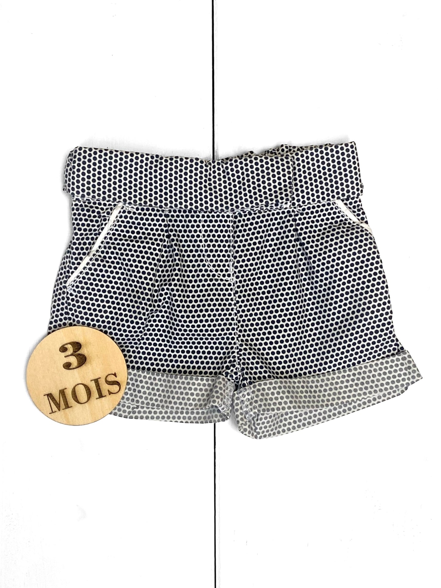Short à pois noirs et blancs , C&A