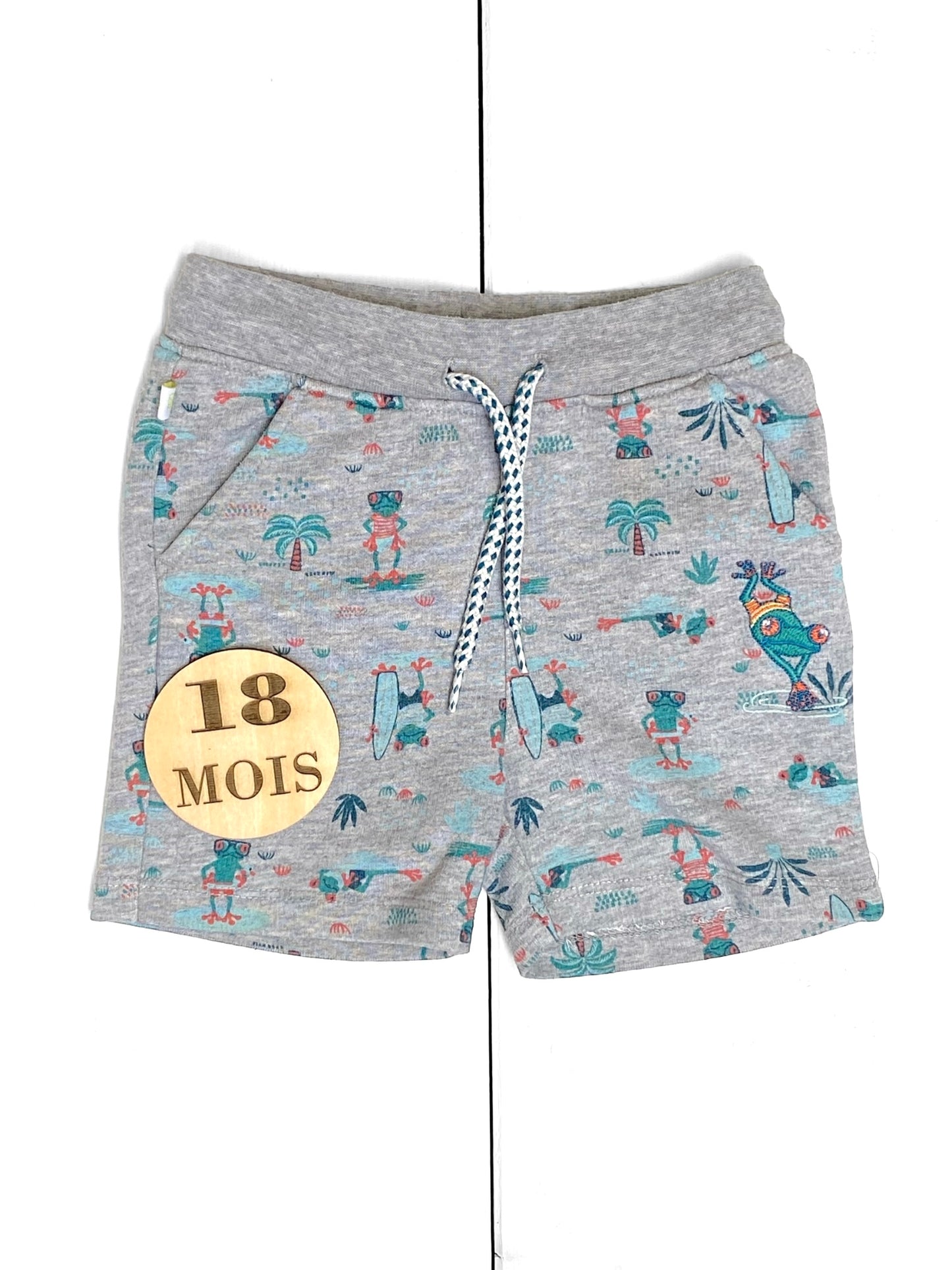 Short coton gris, La compagnie des petits