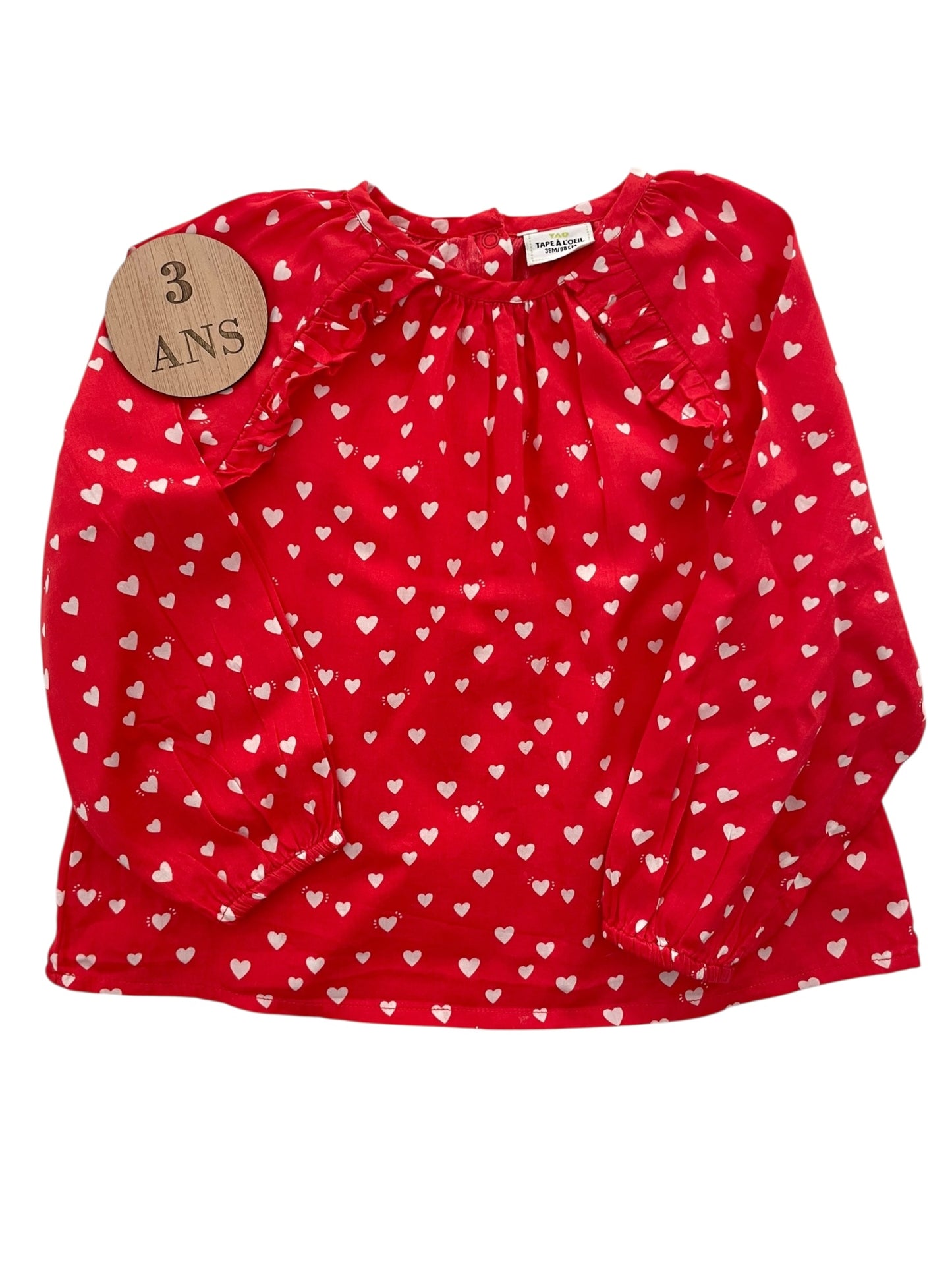 Blouse rouge, cœurs, TAO