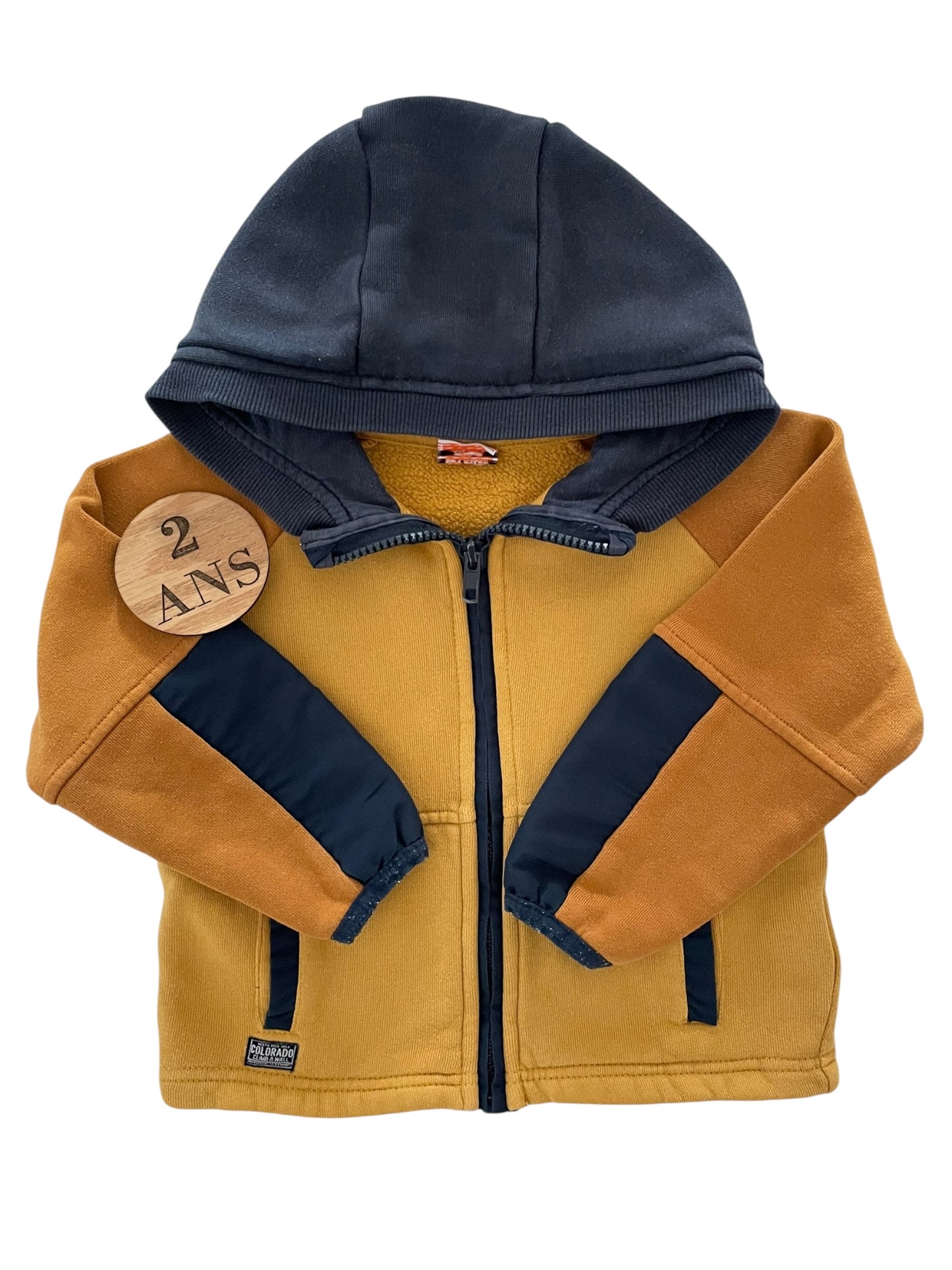 Gilet à capuche, TAO