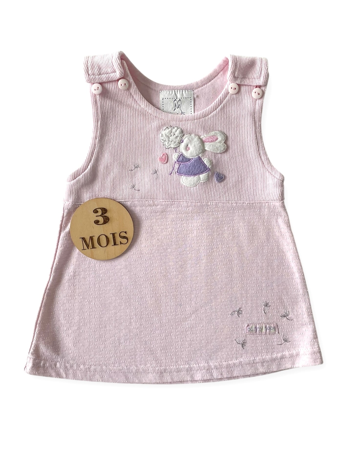 Robe rose pâle, lapin, Bunny hops