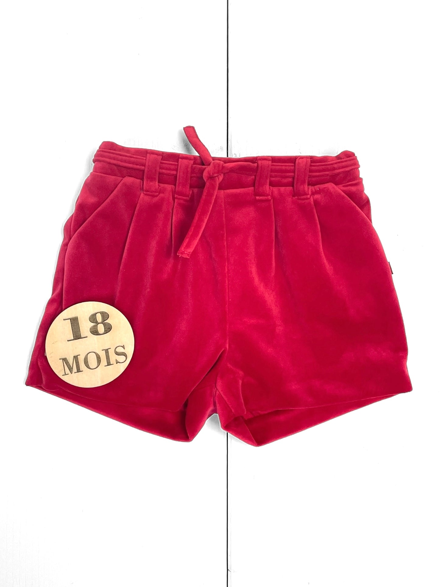 Short velours rouge, Obaibi