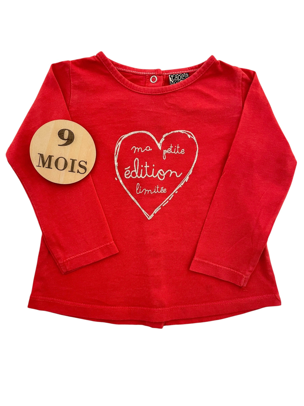 Tee-shirt rouge, TAO