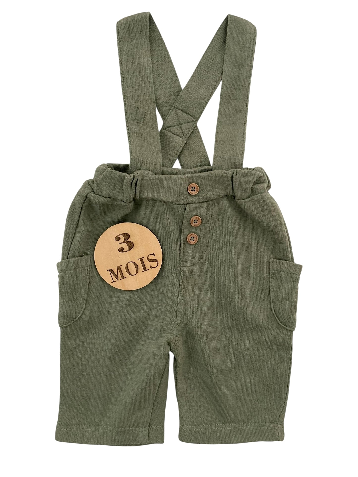 Pantalon kaki à bretelles, TAO