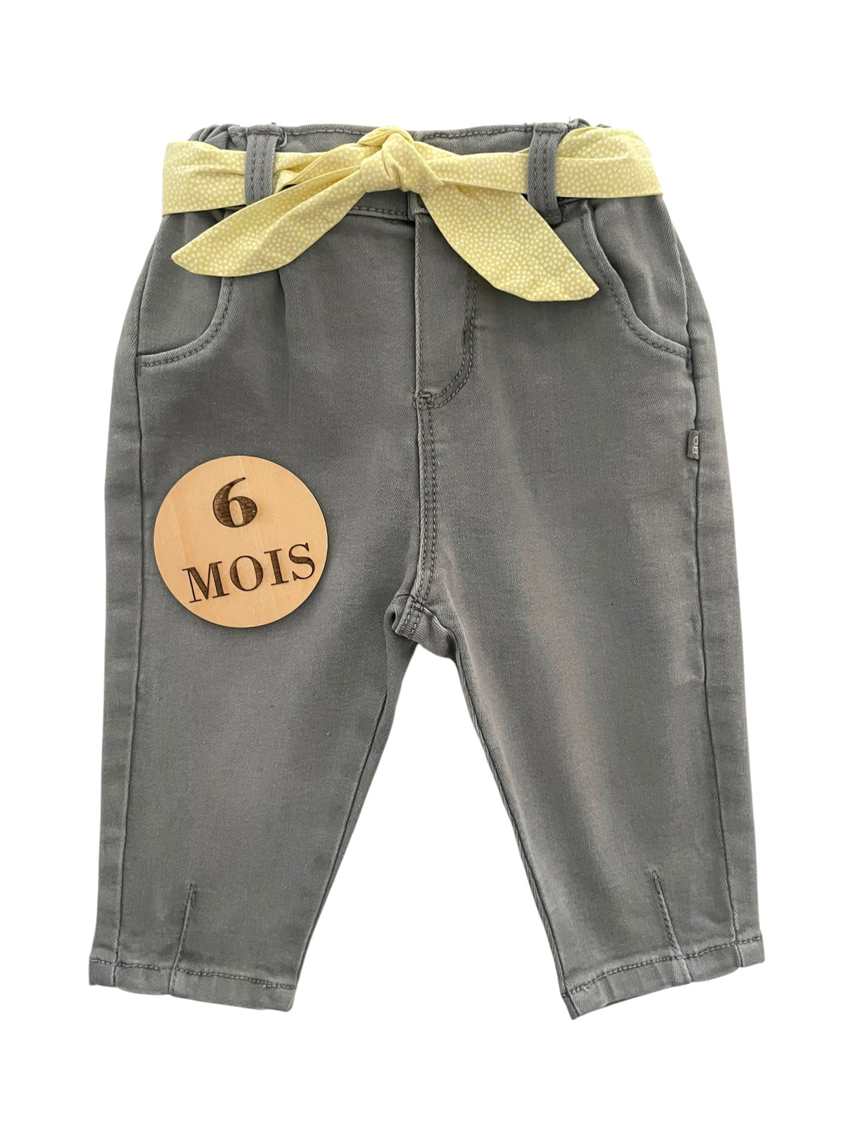 Jean gris, ceinture jaune, Obaïbi