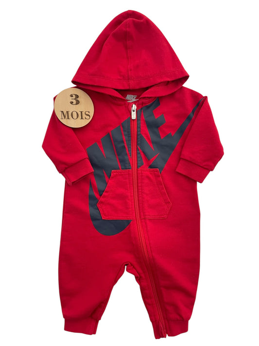 Combinaison rouge, Nike