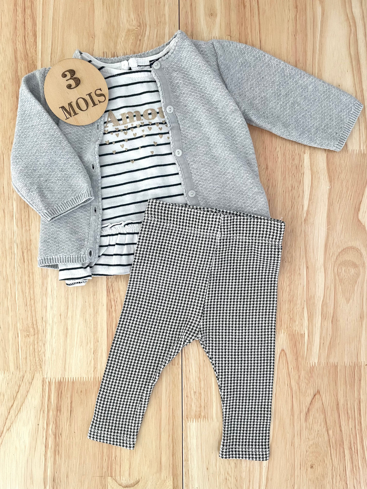 Ensemble 3 pièces ; gilet, blouse et legging, Kiabi