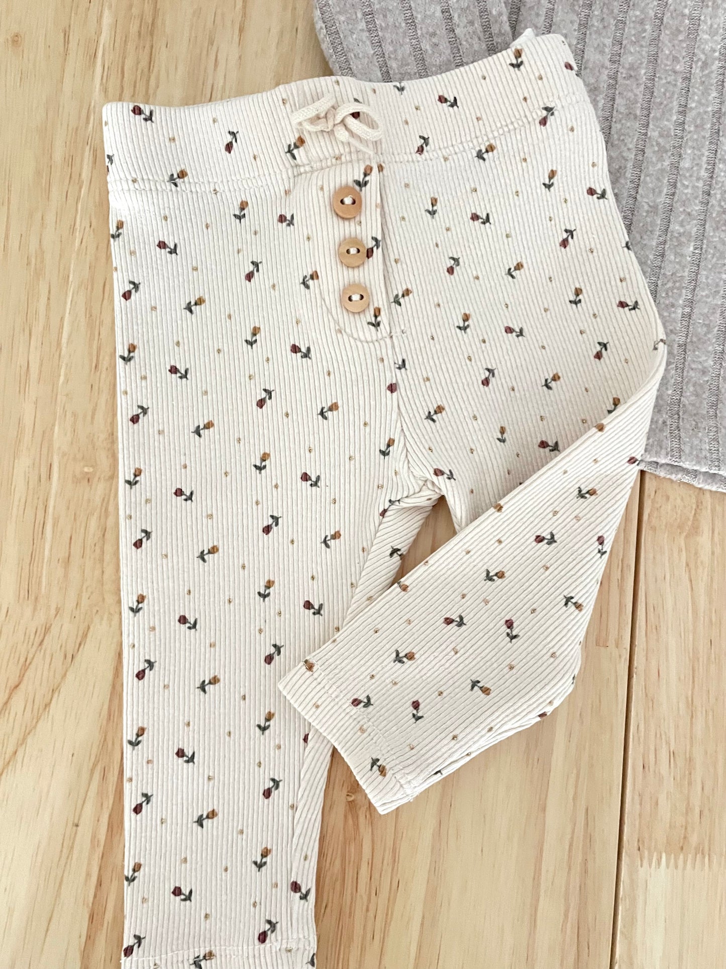 Ensemble 3 pièces; crème, gris, fleuri