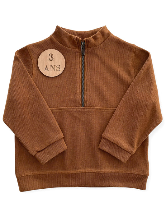 Pull marron