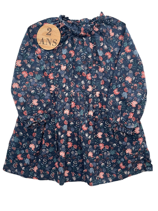 Robe bleu-marine, fleurie, TAO