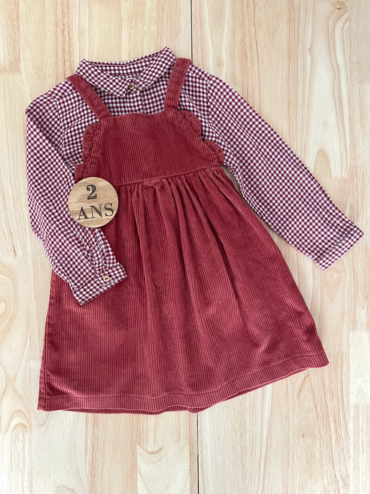 Ensemble chemisier vichy et robe velours