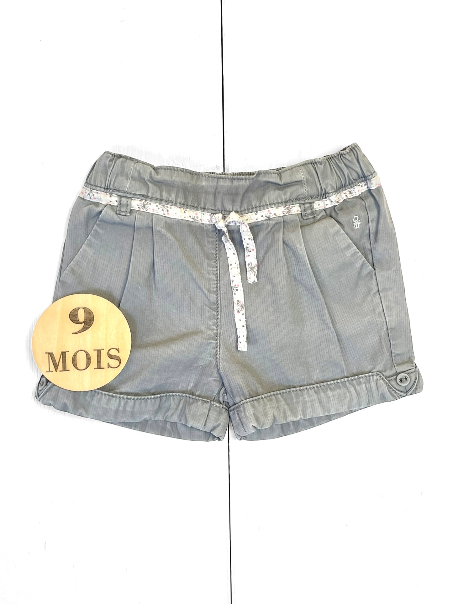 Short, gris, Obaibi