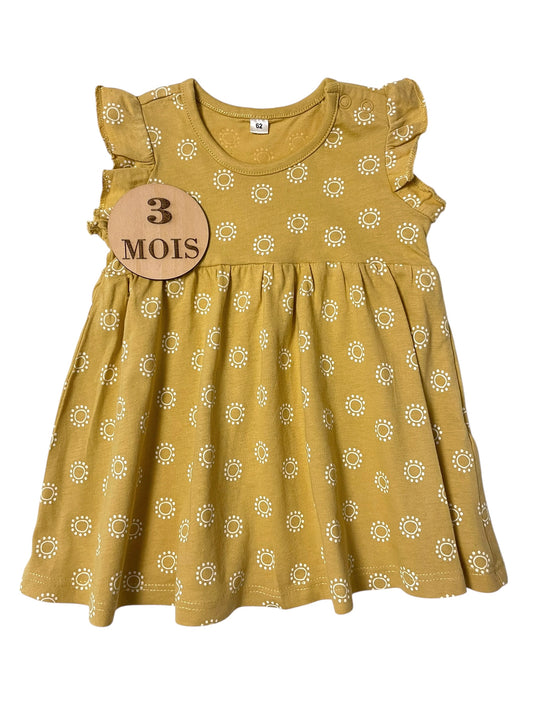 Robe moutarde fleurie, Zeeman