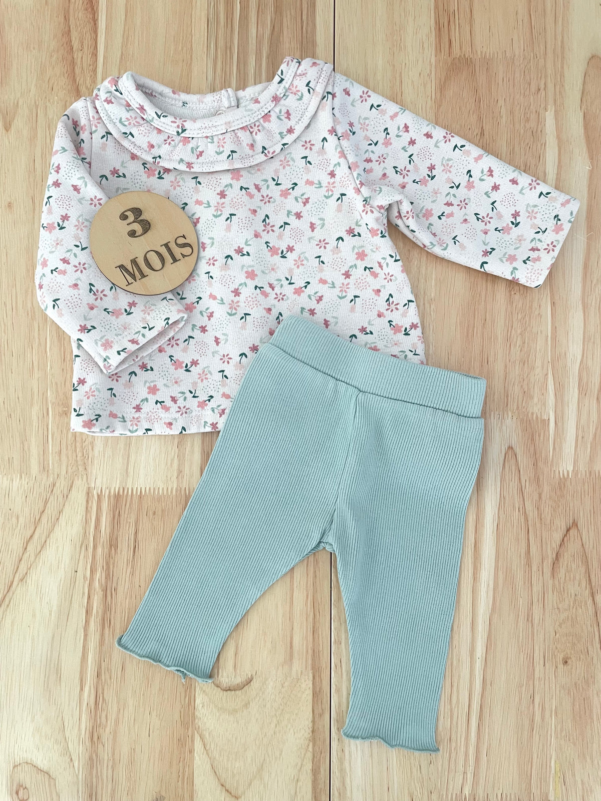 Ensemble sweat fleuri et legging
