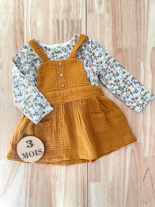 Ensemble blouse fleurie, et robe salopette gaze de coton