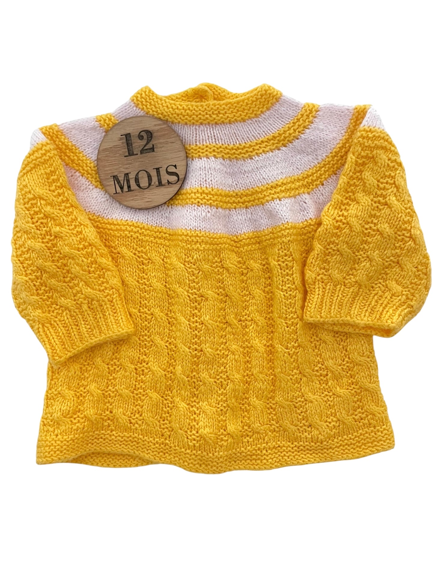 Pull jaune en mailles, fait main