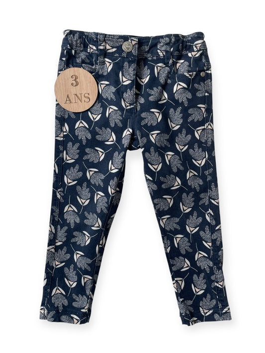 Pantalon bleu-marine, fleuri, Orchestra