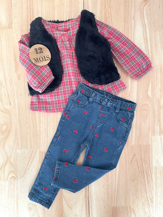 Ensemble 3 pièces, gilet, blouse et jean