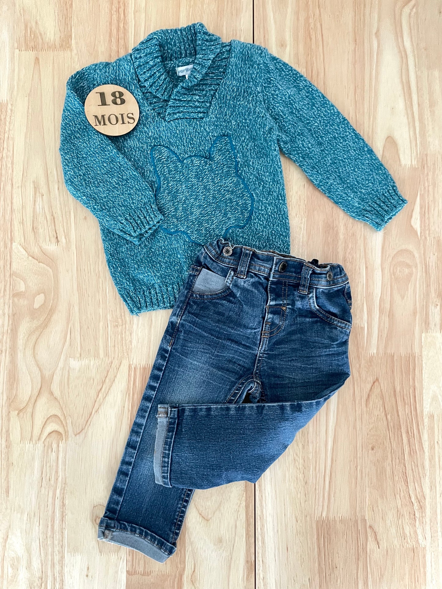 Ensemble pull Vertbaudet et jean Gémo