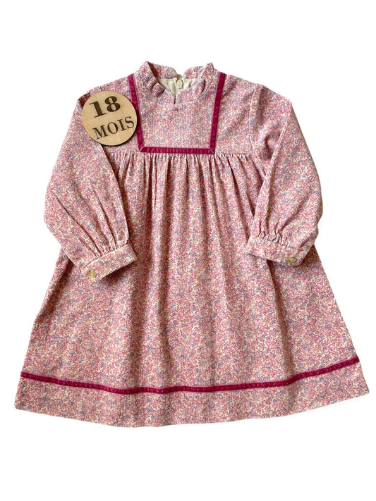 Robe velours côtelé, rose fleurie