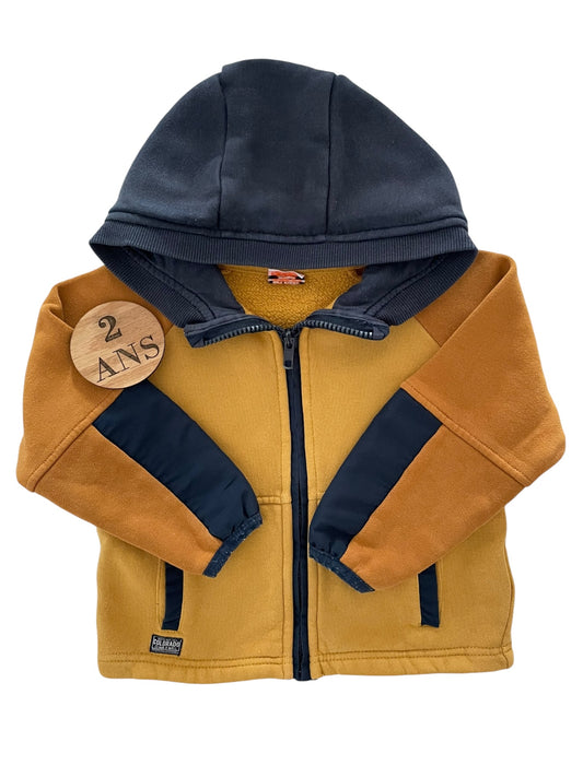 Gilet à capuche, TAO