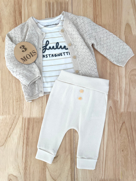 Ensemble 3 pièces ; gilet, tee-shirt et legging côtelé