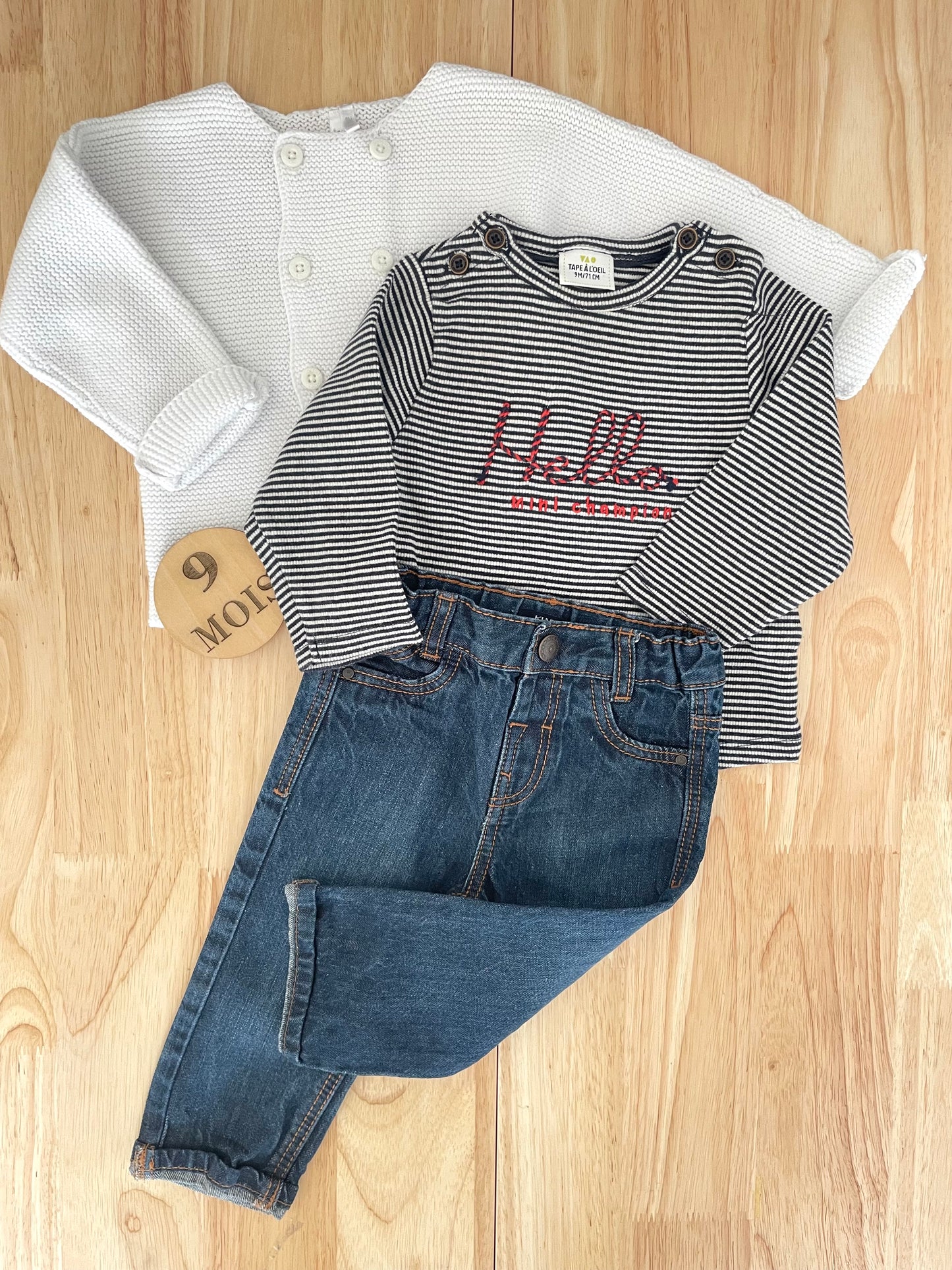 Ensemble gilet, tee-shirt et jean