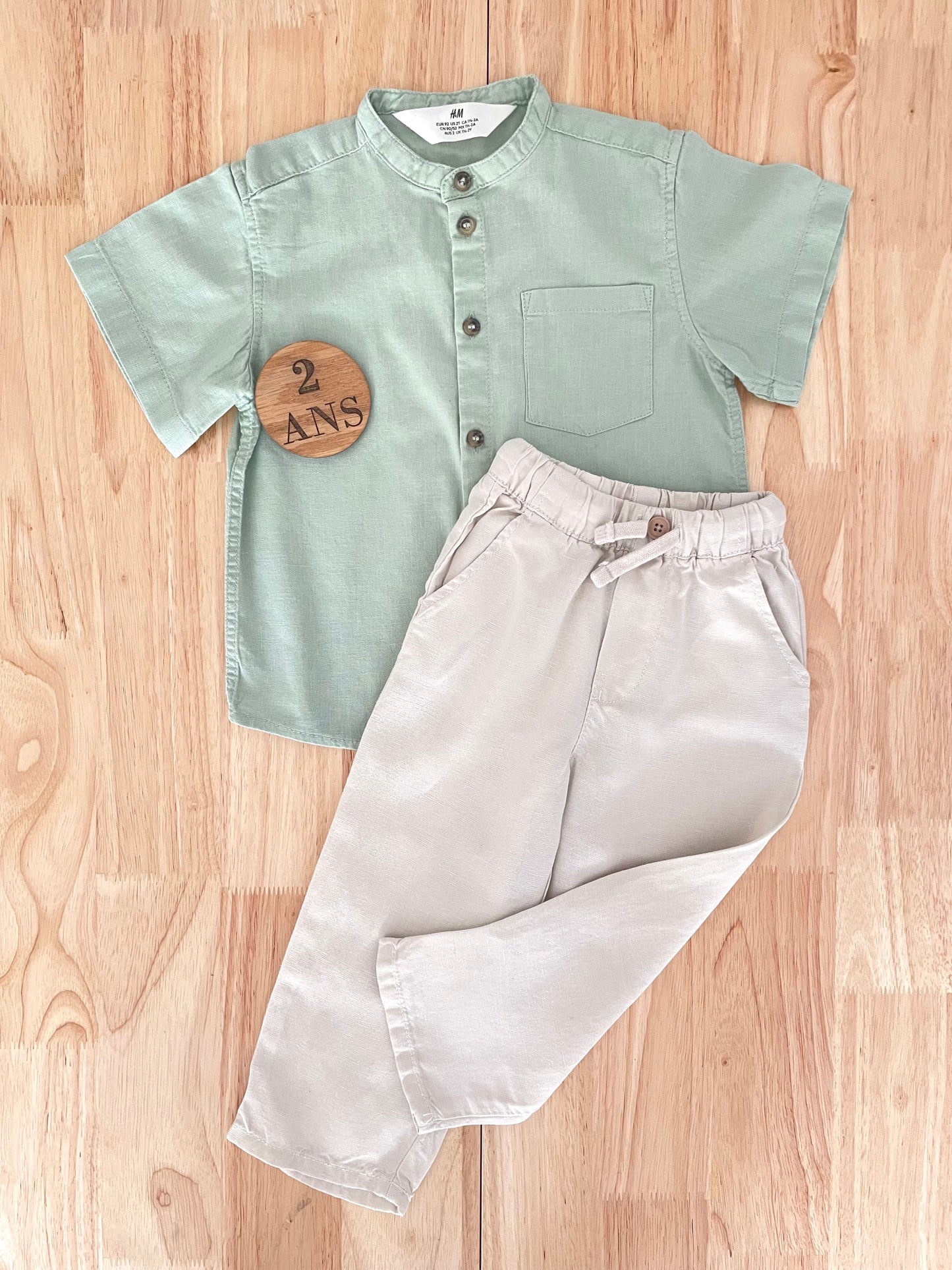 Ensemble chemisette et pantalon, H&M / Zara